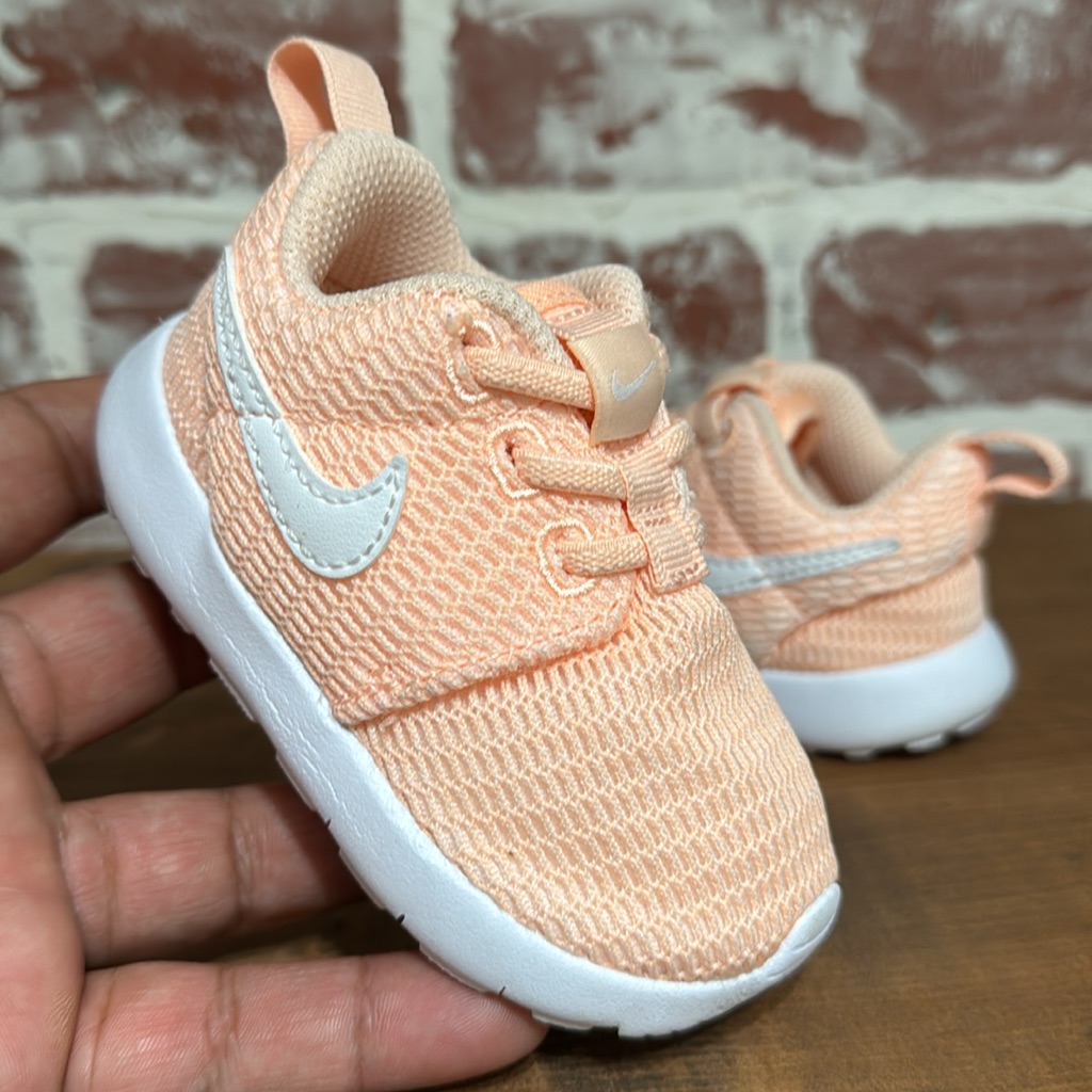 Nike Roshe One Toddler Sz 4c
